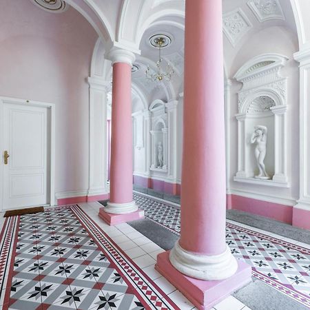 Anytime Holiday- Muzeum Apartments Praga Esterno foto